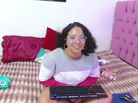 ari_thompson webcam