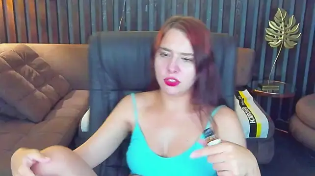 Livia_Shy webcam