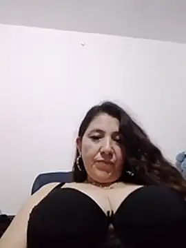 cachonda69- webcam