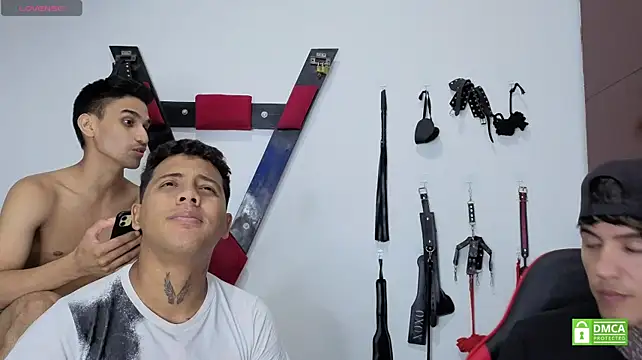 EliteBoysLive webcam
