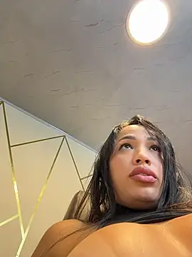 SQUIRTINGQUEEN11 webcam