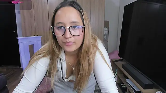 ema_tayy webcam