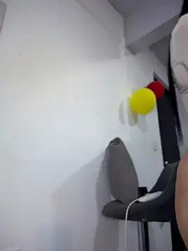 Sarahballiston_ webcam