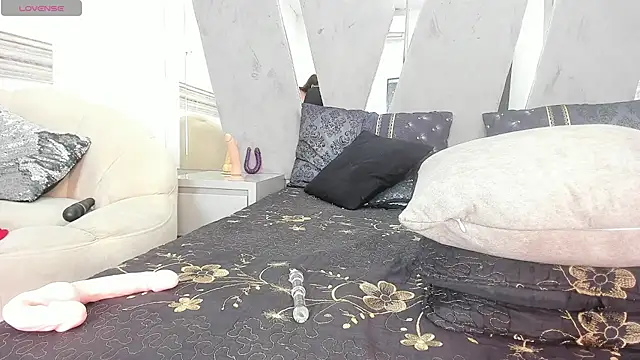 Sensually_Explosive webcam