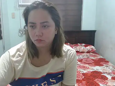 Hello_Kiffy69 webcam
