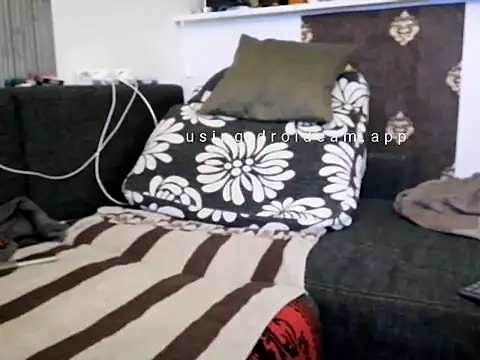 IncredibleGlaze78 webcam