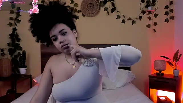 EbonnyRosse webcam