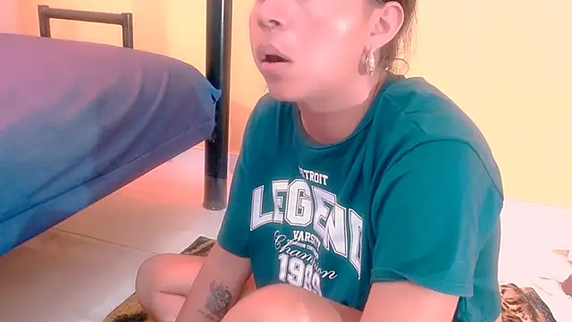 miajuice18 webcam