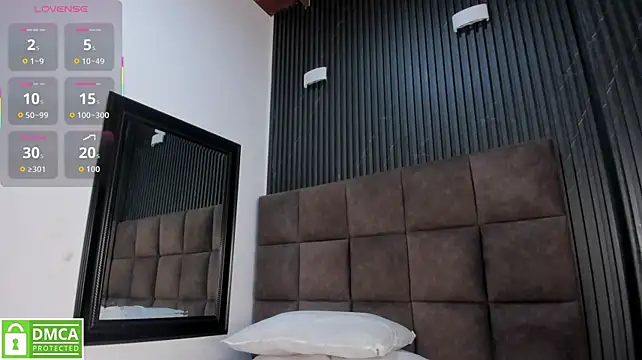 Gia__Scott_ webcam