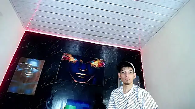 LuxeCouple webcam