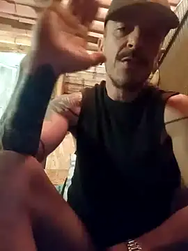 Exhibguy16 webcam