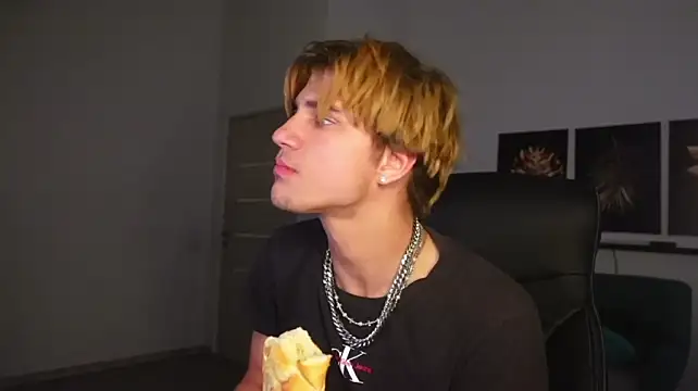 Denis_Wu webcam