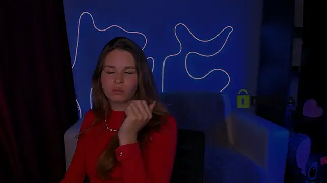 angie_foxy1