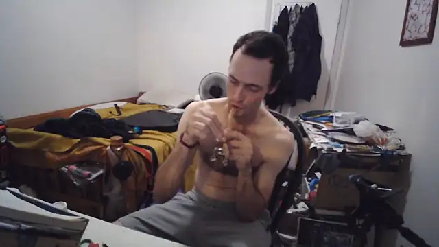 JohnnyMoves webcam