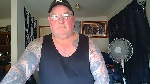 KINKYBLUEYES69 webcam