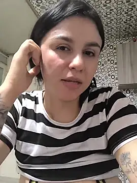 Daniela-rosee live cam on StripChat
