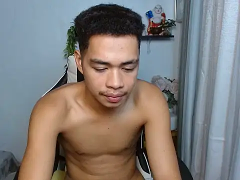 curlyasian_njxx webcam