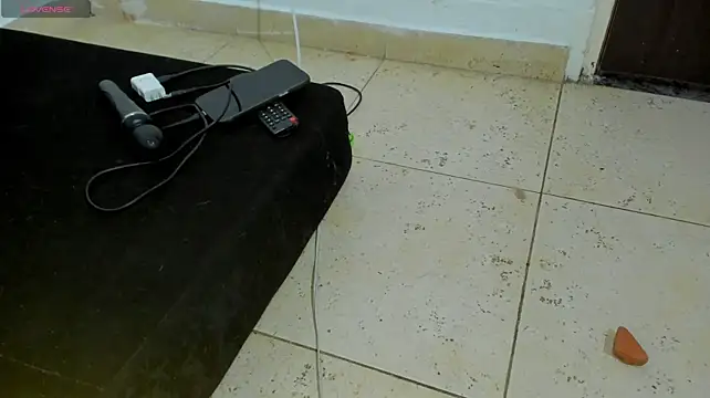 Maia_Walker webcam