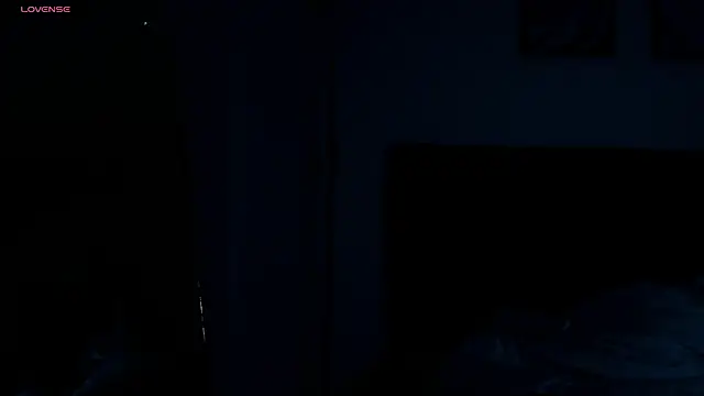 mai_evans webcam