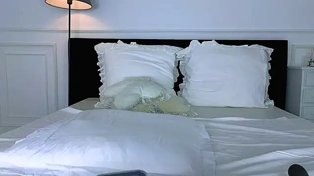 NicoleMarani webcam