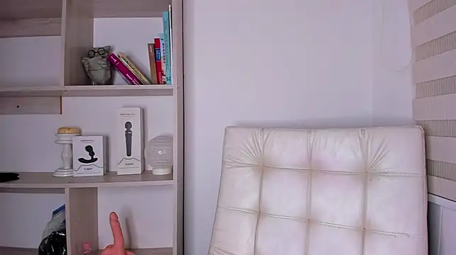 Aaron_Tate webcam