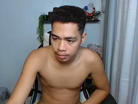 curlyasian_njxx webcam