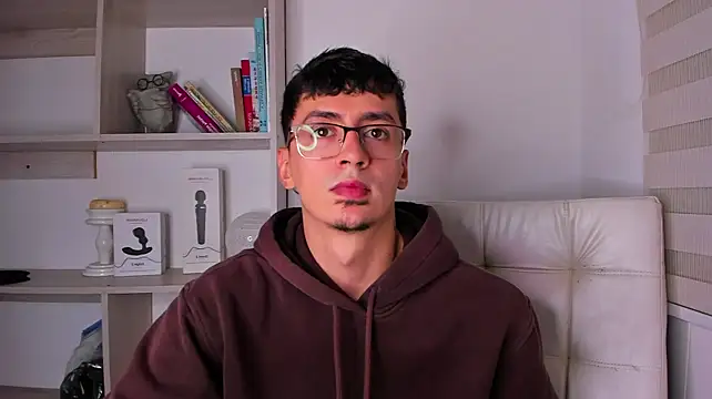 Aaron_Tate webcam