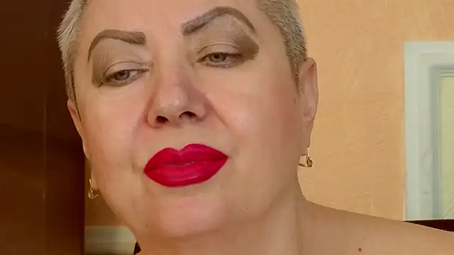 LadyPosh webcam