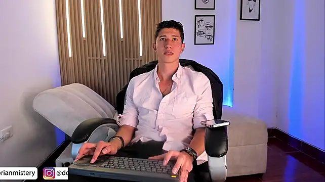 Dorianmistery2322_ webcam