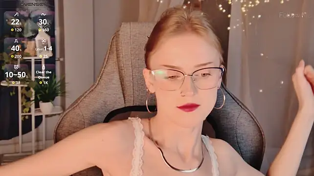 KiraMontoya webcam