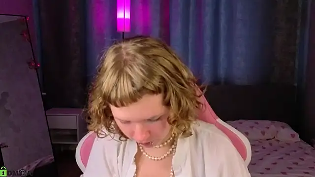 VioletDesiree webcam