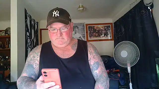 KINKYBLUEYES69