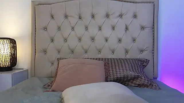 Sofia_Blosom webcam