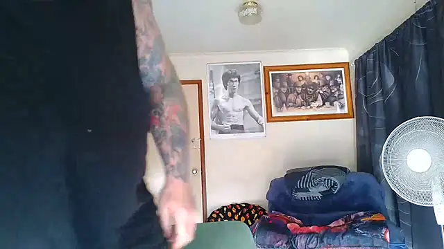 KINKYBLUEYES69 webcam