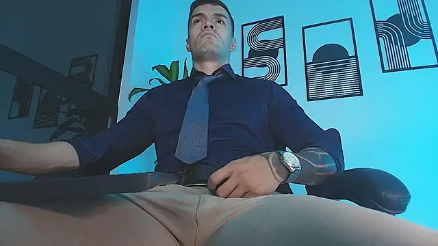 ALPHA_DOMINUS_ live cam on StripChat