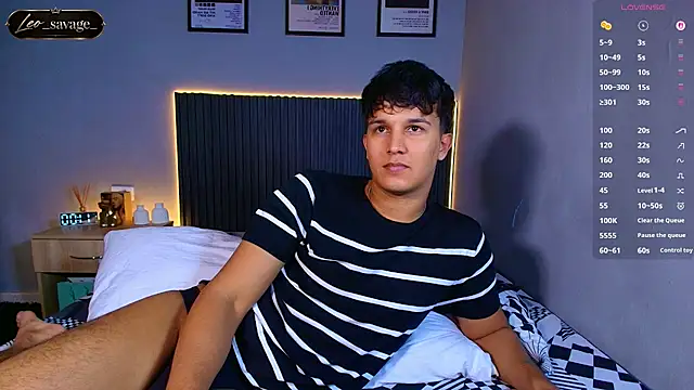 Leo_Savage_ webcam