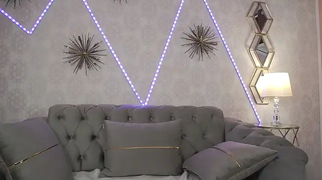 GracieCute live cam on StripChat