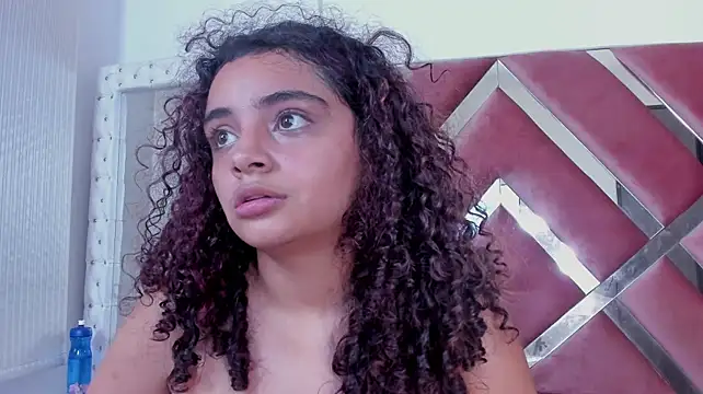 Dahlia_rossee webcam