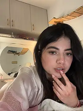 missani 🐜 live sex chat