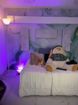 MylaDreams webcam