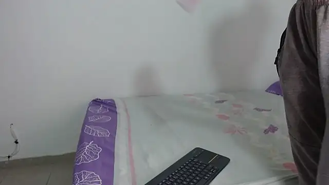 staicy_white_19 webcam
