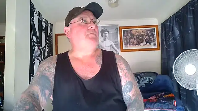 KINKYBLUEYES69 webcam