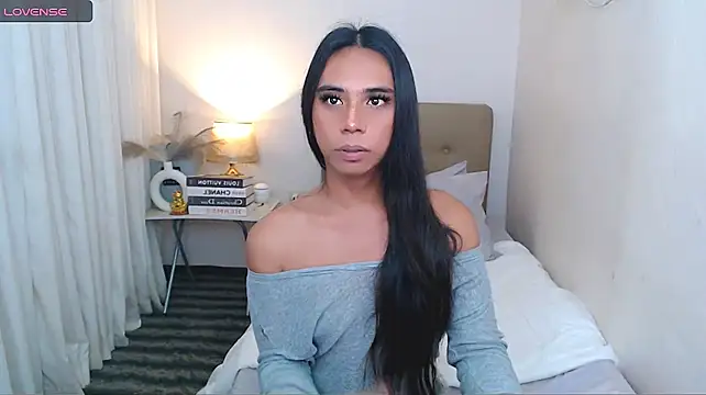 scarlet_smith7 (T teen) - make me happy