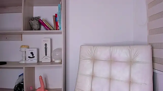 Aaron_Tate webcam