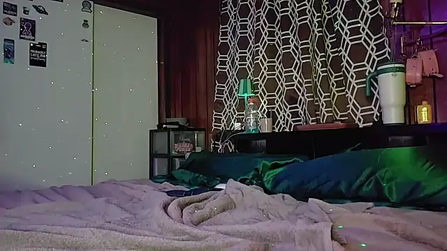 Synfulsymone9 webcam