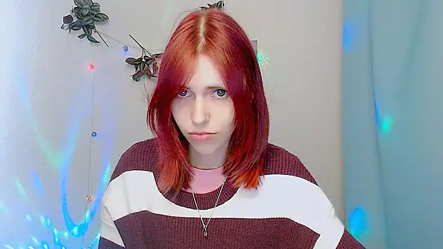 GuessMe___ live cam on StripChat