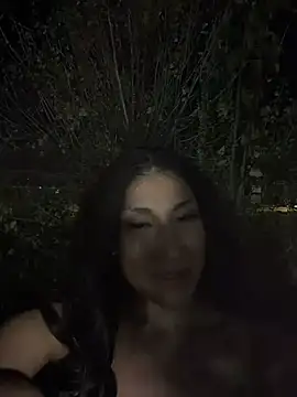 theetriniti live cam on StripChat