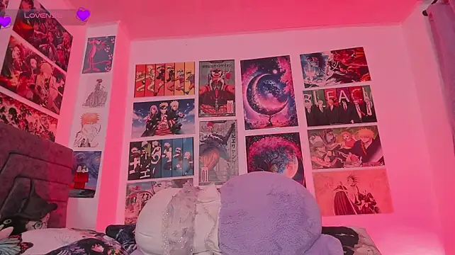 MissCurvyTop webcam