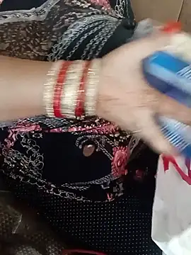 Simran_008 webcam