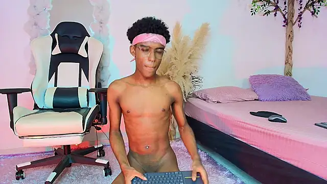 IamAndrey live cam on StripChat